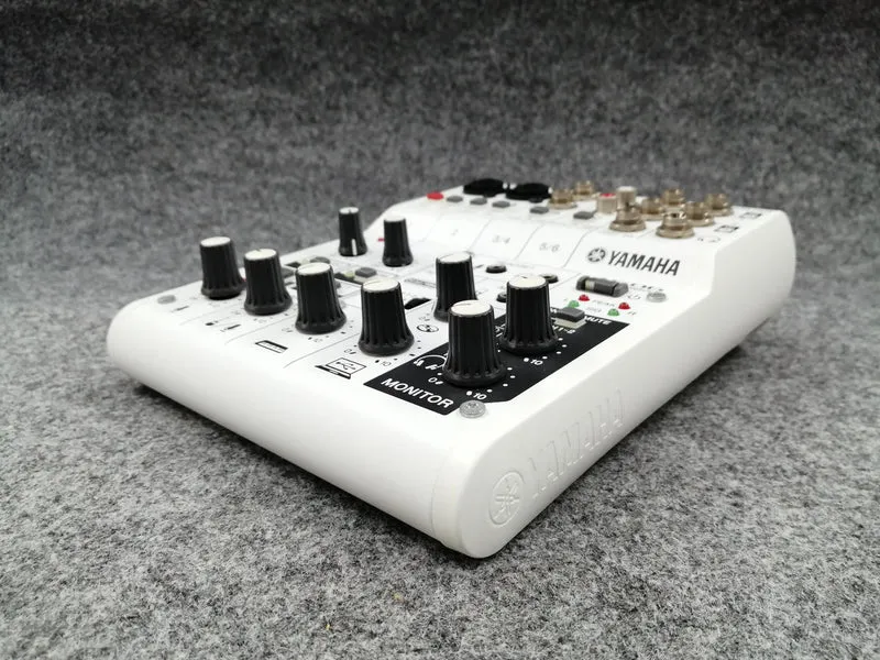 YAMAHA Mixer AG06