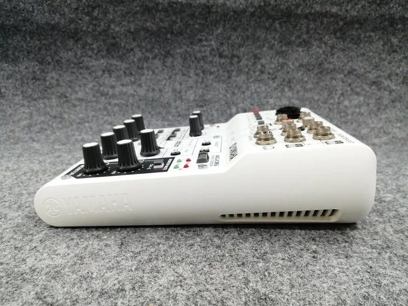 YAMAHA Mixer AG06