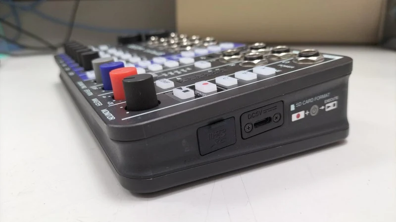 ZOOM Digitalmixer LIVE TRAK L6