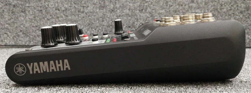 YAMAHA Mixer AG03MK2