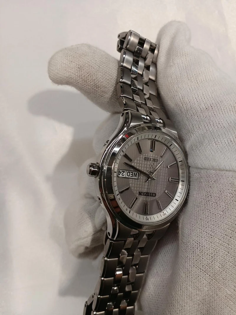 CITIZEN Solar-Funkarmbanduhr H100-T018661