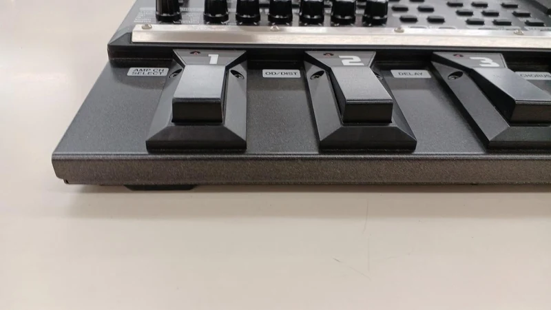 BOSS Multi-Effektpedal für Gitarre GT-8