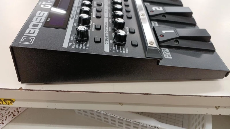 BOSS Multi-Effektpedal für Gitarre GT-8