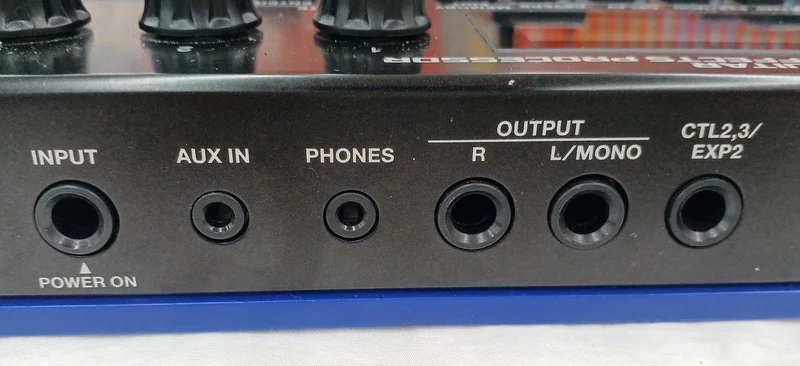 BOSS Multi-Effektgerät GT-1