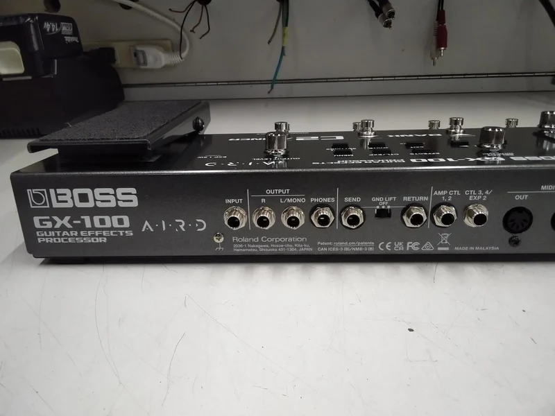 BOSS Multi-Effektpedal GX-100