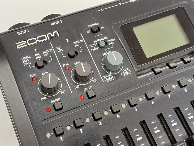 ZOOM MTR R8