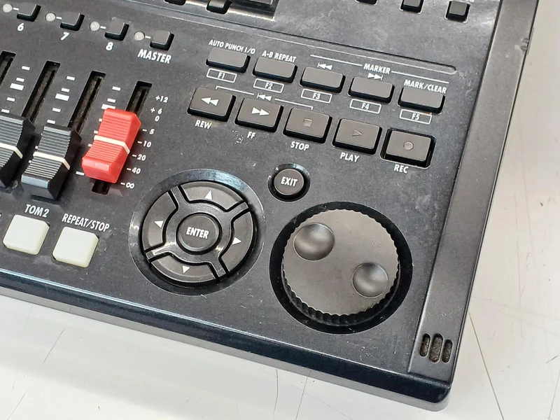 ZOOM MTR R8