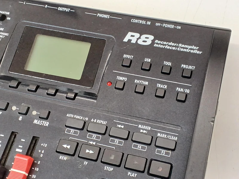 ZOOM MTR R8