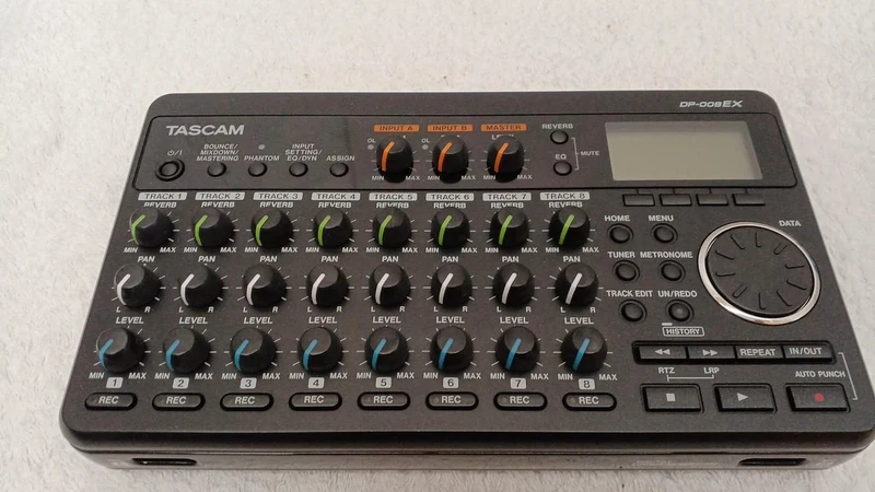 TASCAM Mehrspurrekorder DP-008EX