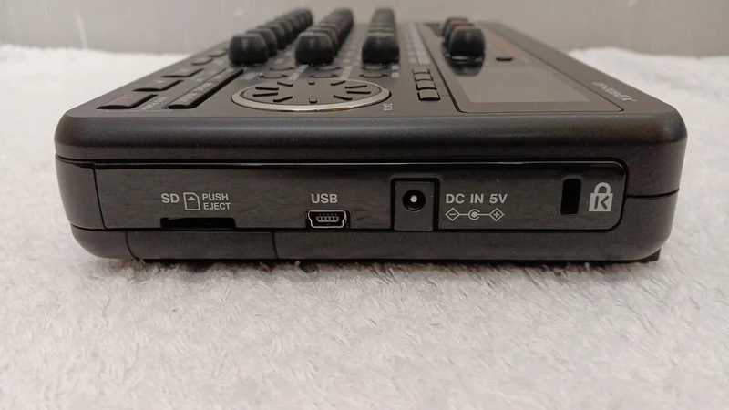 TASCAM Mehrspurrekorder DP-008EX