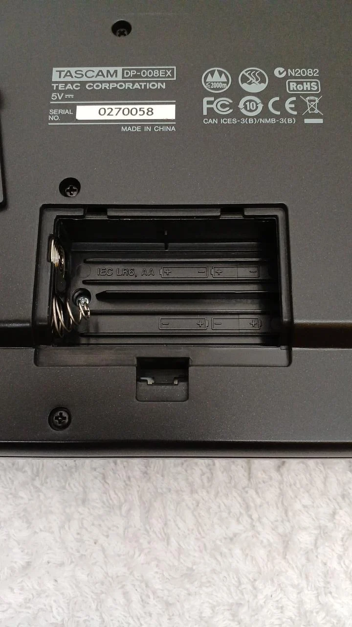 TASCAM Mehrspurrekorder DP-008EX