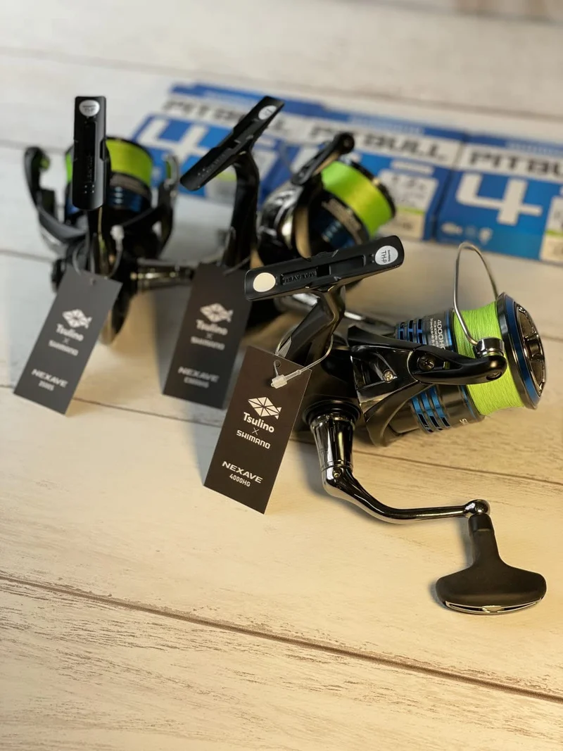 Tsulino Spinnrolle 21 Nexave 2500S mit PE-Schnur (0.8 g, 150 m) 829950 Schwarz x Blau