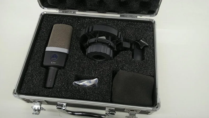 AKG Kondensatormikrofon C214