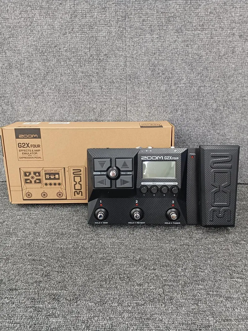 ZOOM Multi-Effekte G2X FOUR