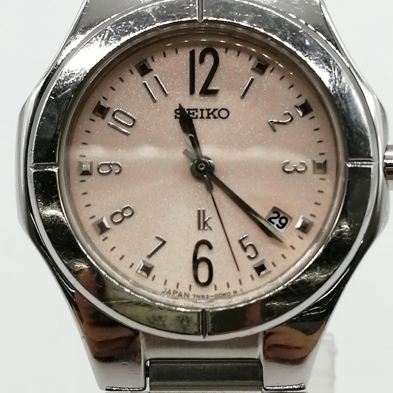 SEIKO Quarz-Armbanduhr 7N82-0AX0