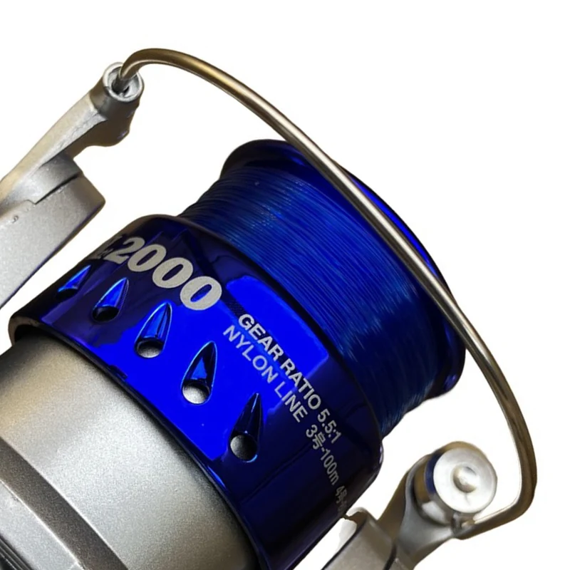 Riseway Basic Spin 2000 Spinnrolle mit 120 m #3 Schnur (Blau)