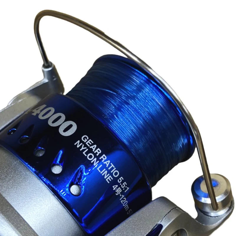 Riseway Basic Spin 4000 Spinnrolle mit 130 m #4 Schnur (Blau)