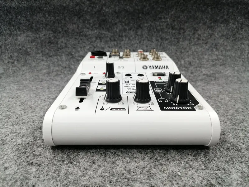 YAMAHA Mixer AG03