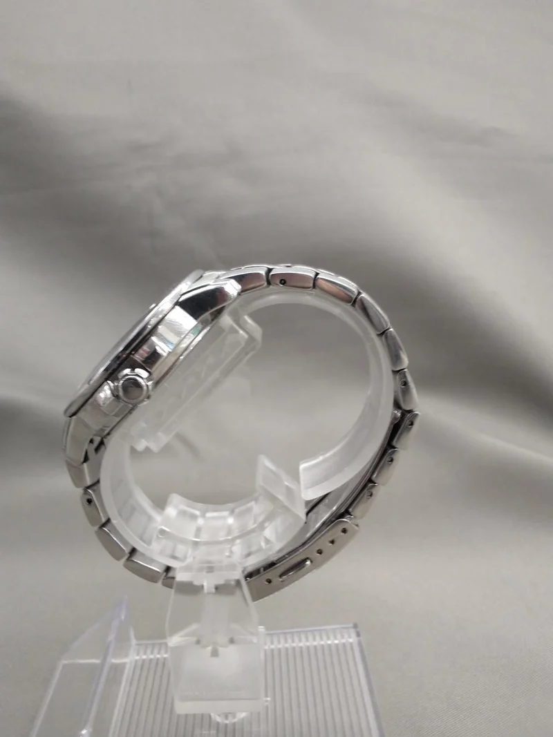 SEIKO Solar-Armbanduhr V14J-0BC0