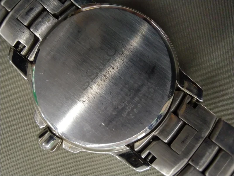 SEIKO Solar-Armbanduhr V14J-0BC0