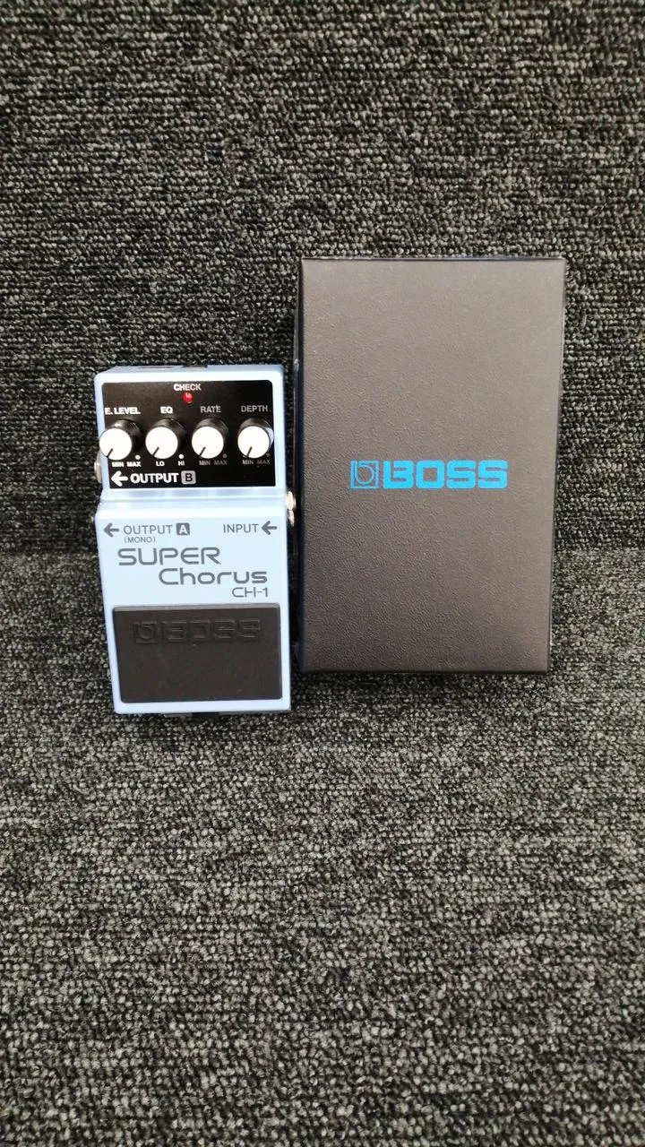 BOSS Effektpedal CH-1