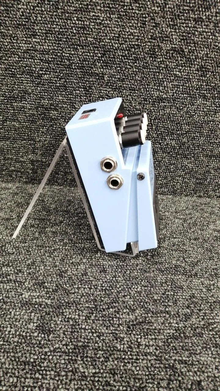 BOSS Effektpedal CH-1
