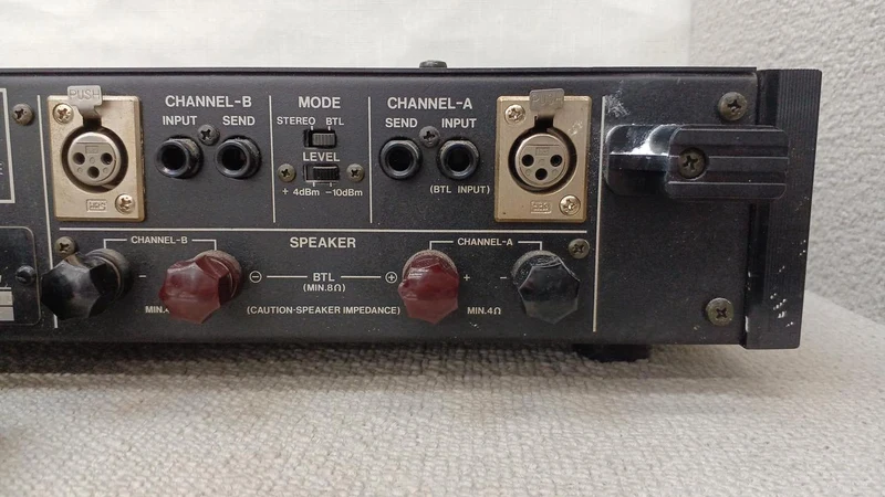 [SCHROTT] ROLAND Leistungsverstärker SRA-1200