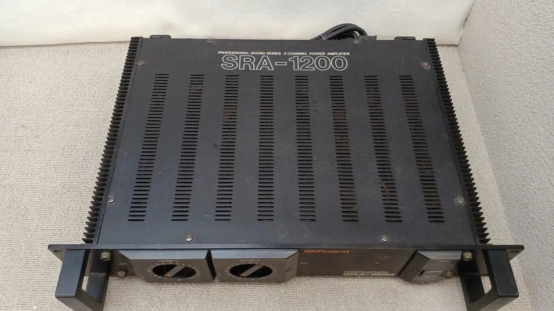 [SCHROTT] ROLAND Leistungsverstärker SRA-1200