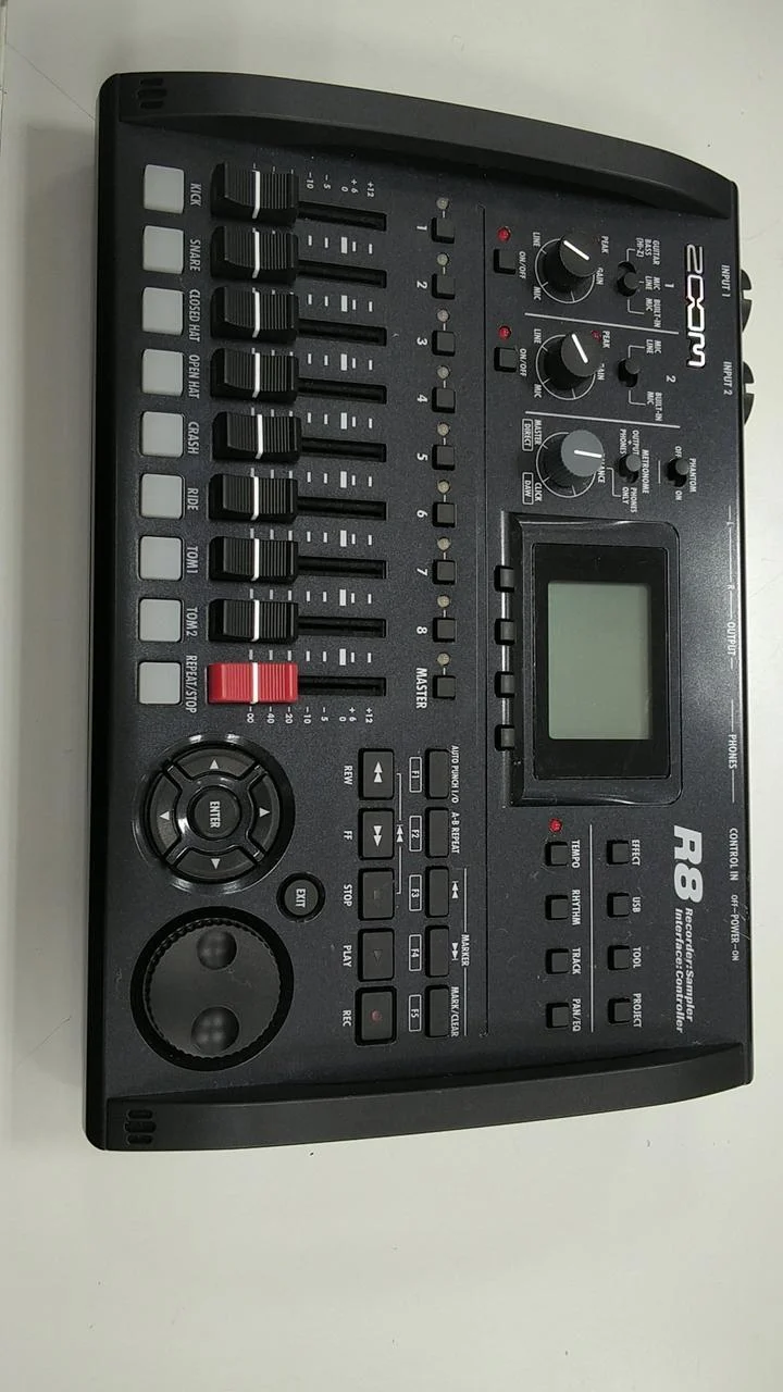 ZOOM MTR R8