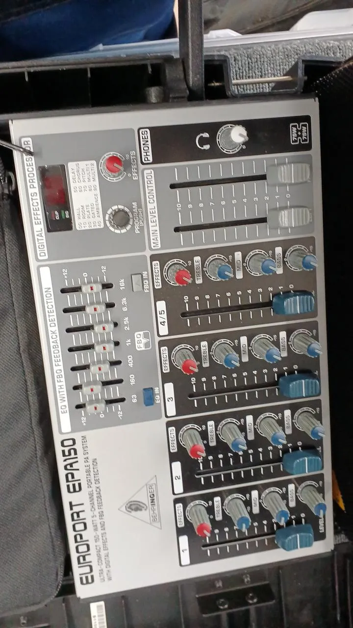 BEHRINGER Tragbares PA-System EUROPORT EPA150