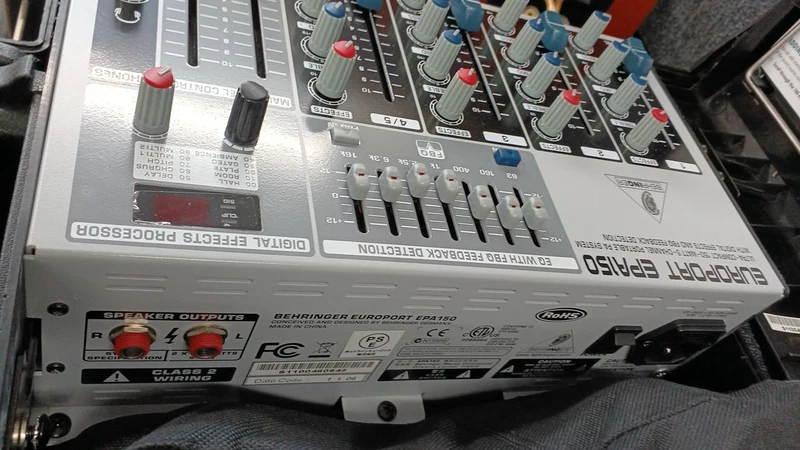 BEHRINGER Tragbares PA-System EUROPORT EPA150