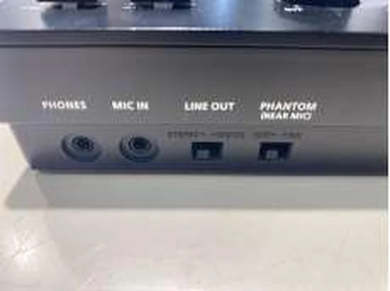 ROLAND Studio-Effektpedal VT-4