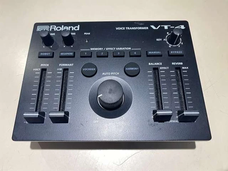 ROLAND Studio-Effektpedal VT-4