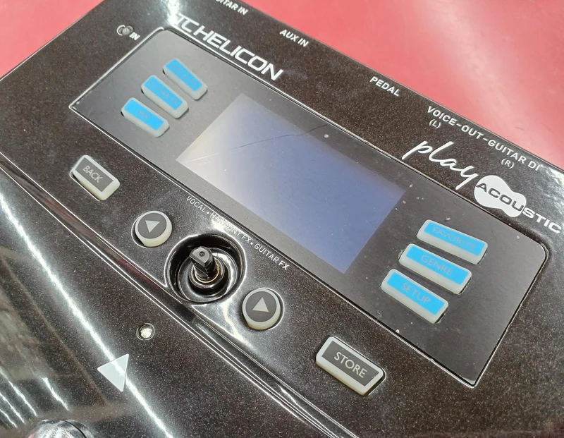 TC-HELICON Gesangseffektpedal: PLAYACOUSTIC