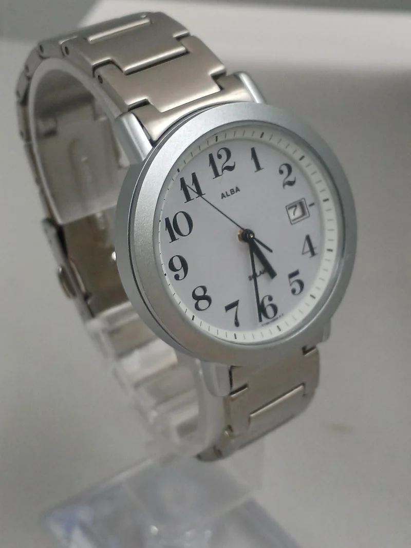 SEIKO ALBA Solar-Armbanduhr V145-0AS0