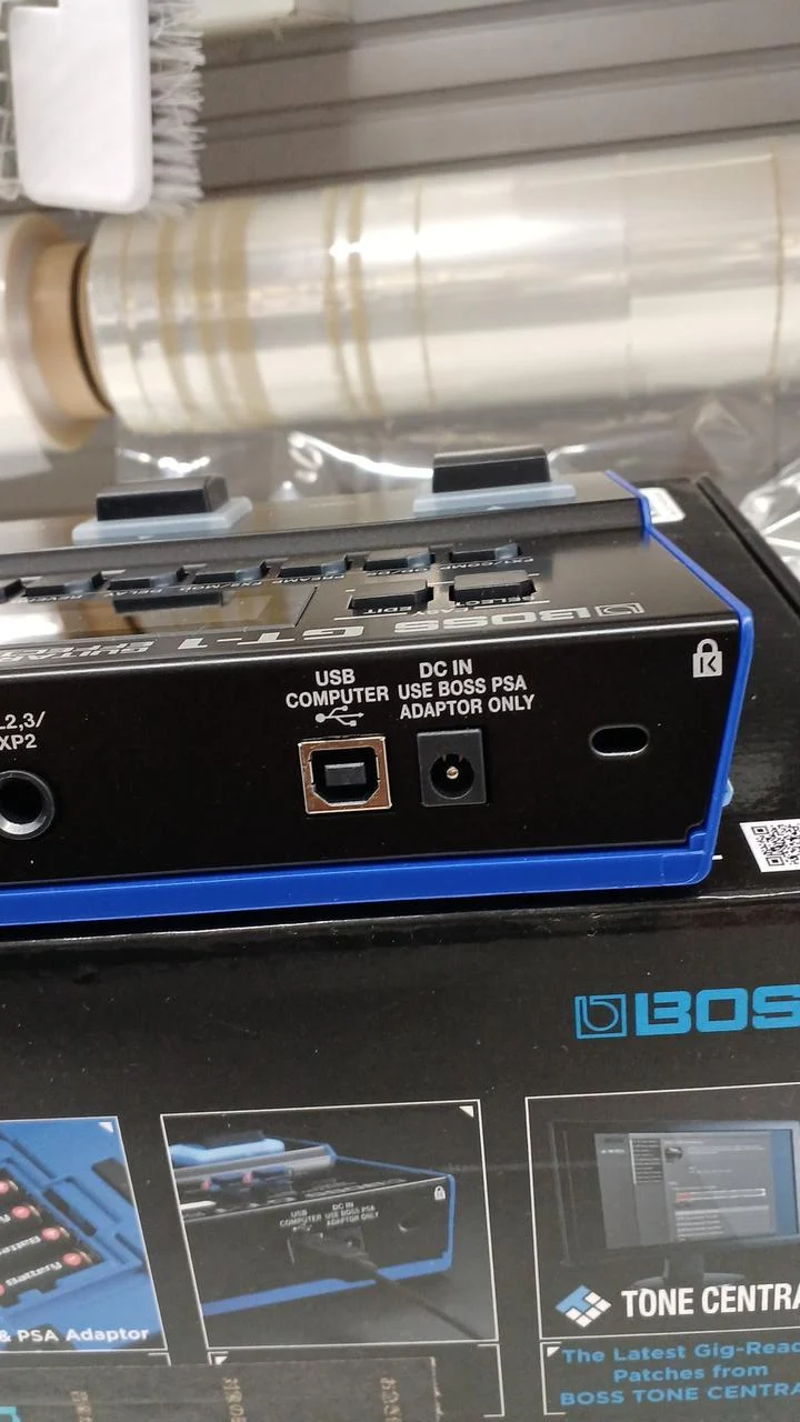 BOSS Multi-Effektgerät GT-1