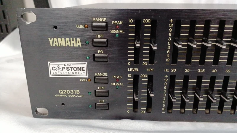 YAMAHA Equalizer Q2031B