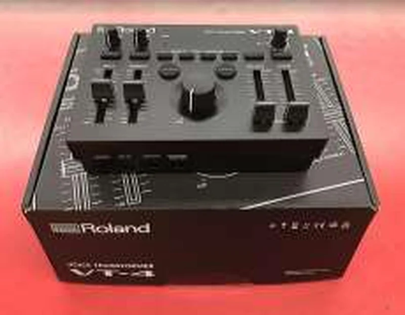 ROLAND Voice Transformers VT-4