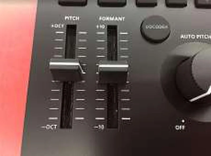 ROLAND Voice Transformers VT-4