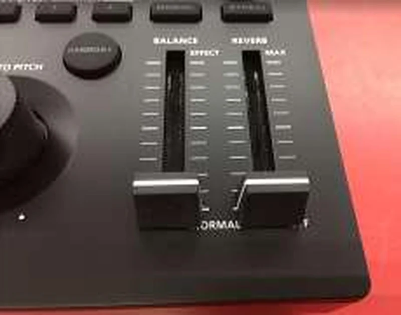 ROLAND Voice Transformers VT-4