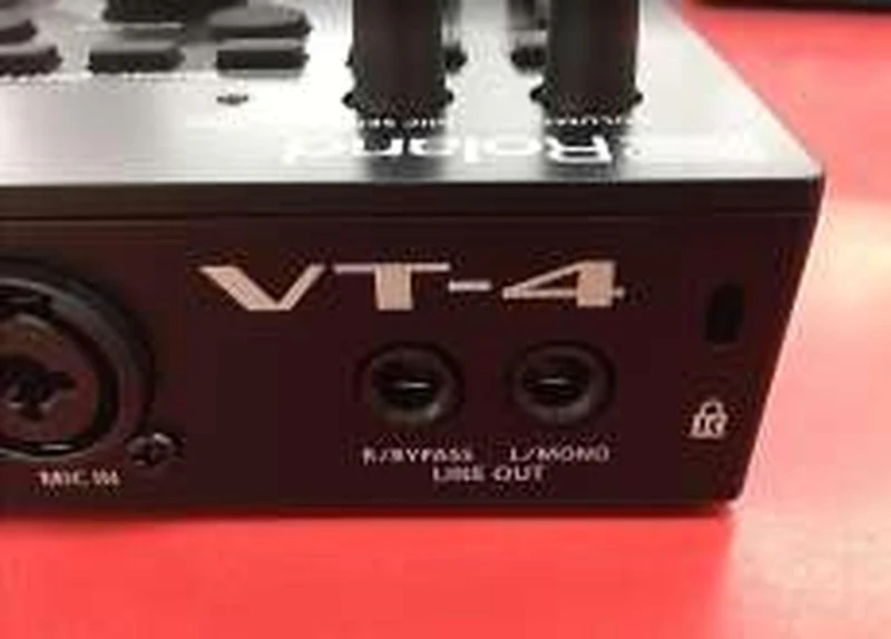 ROLAND Voice Transformers VT-4