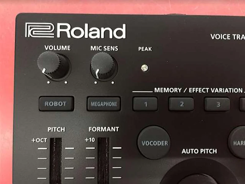 ROLAND Voice Transformers VT-4