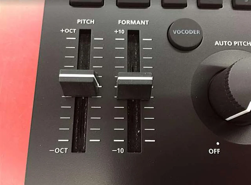 ROLAND Voice Transformers VT-4