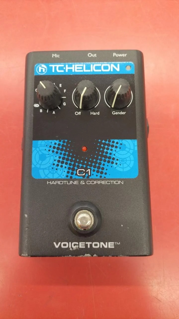 TC-HELICON Gesangseffektpedal: VOICETONE C1