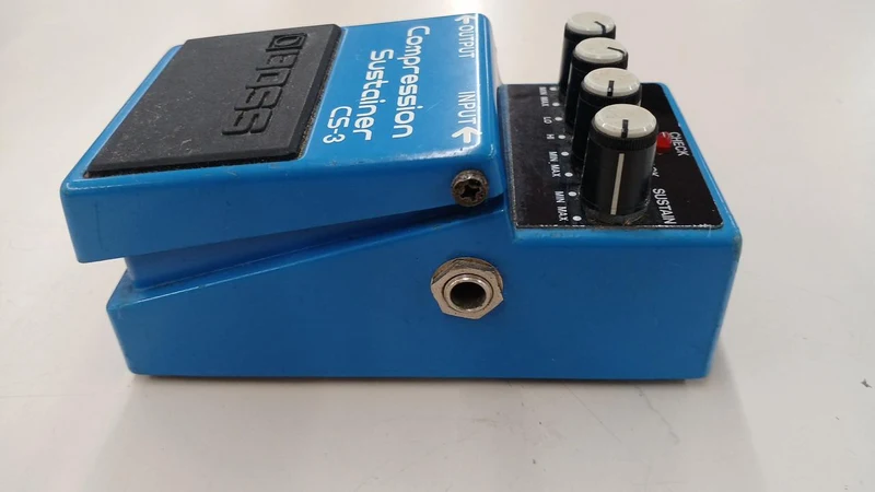 BOSS Effektpedal CS-3