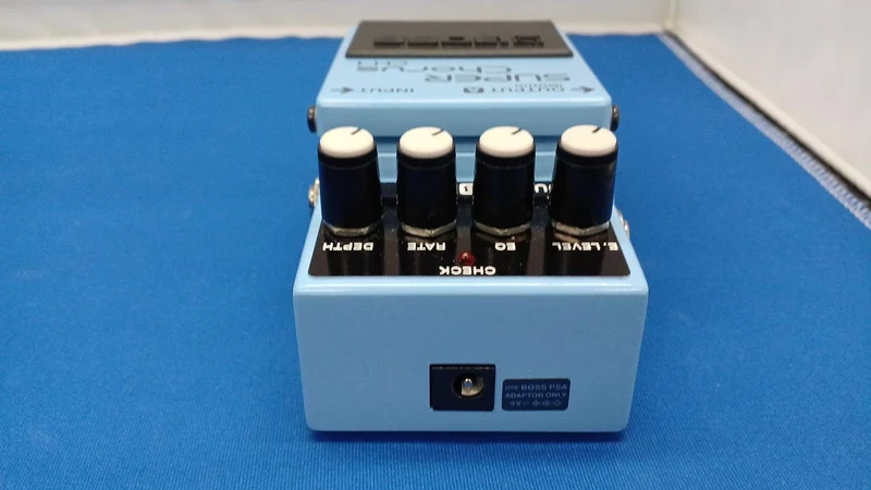 BOSS Effektpedal CH-1