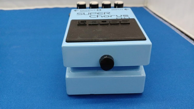 BOSS Effektpedal CH-1