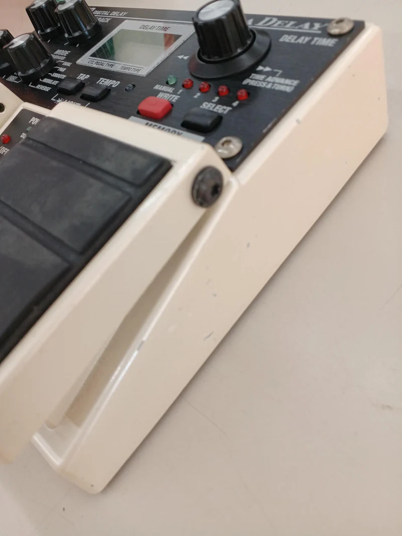 BOSS Effektpedal DD-20