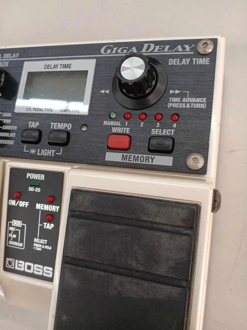 BOSS Effektpedal DD-20