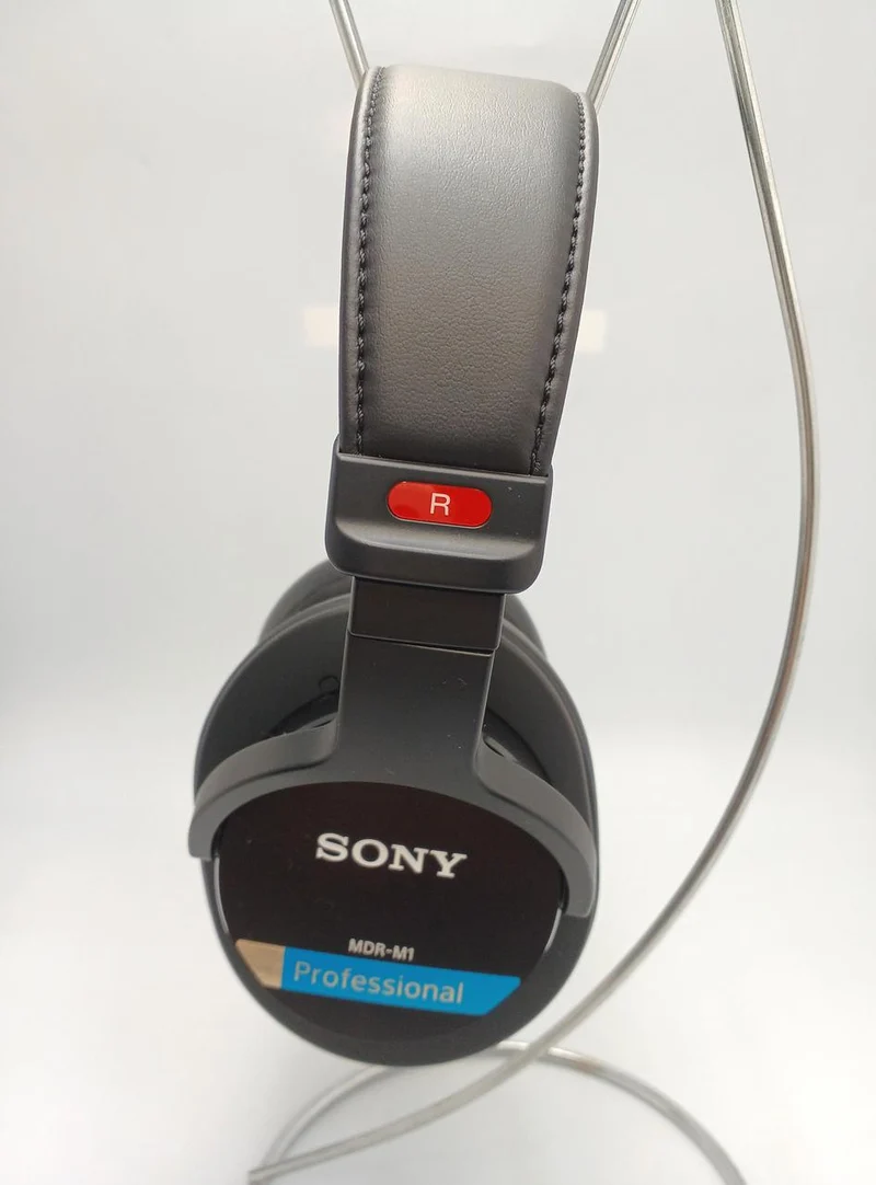 SONY Geschlossener Studio-Monitor-Kopfhörer MDR-M1 Q